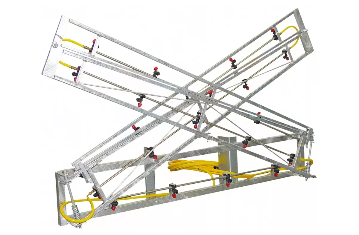 Bertolini 10 Metre Manual Folding Shielded Spray Boom