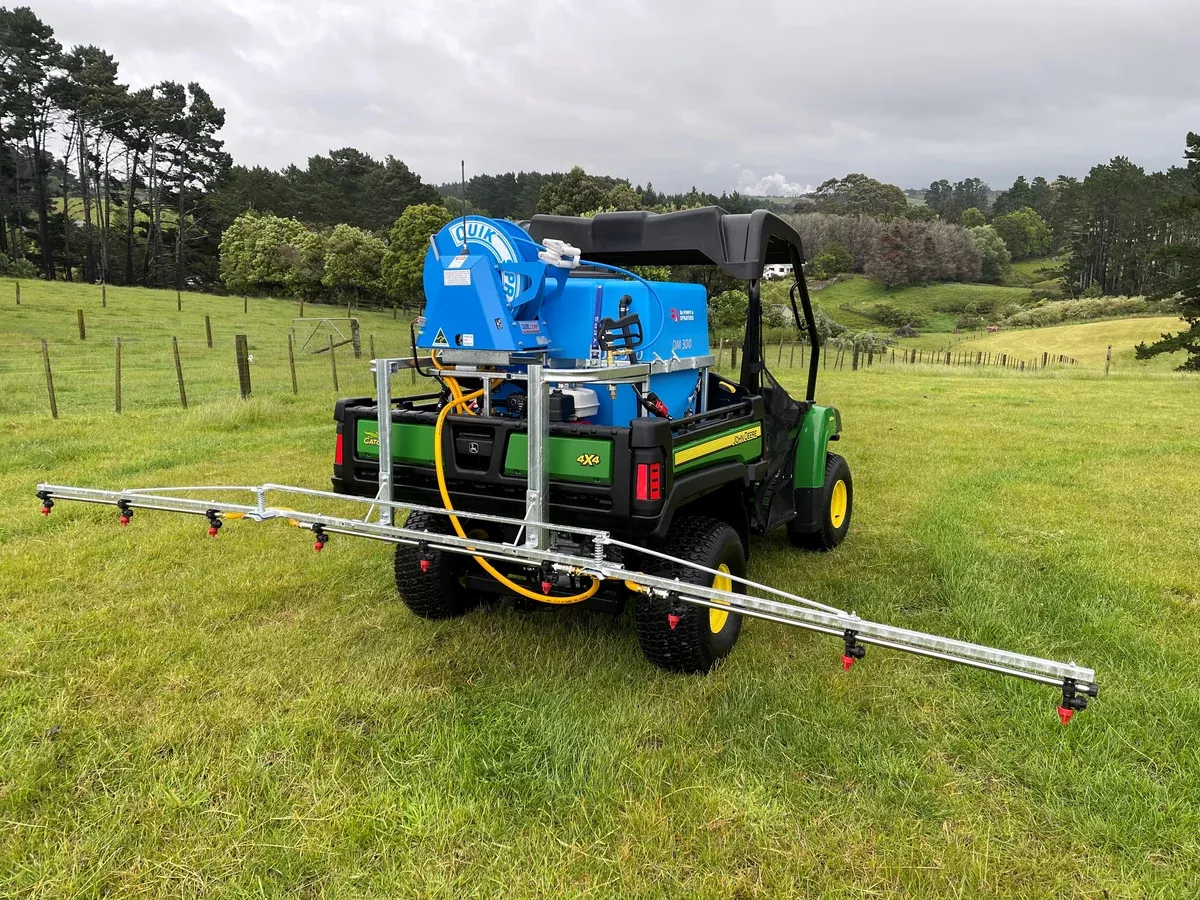 Bertolini 3 Metre Folding Spray Boom with Mounting Kit Suits Bertolini DM Series Sprayers