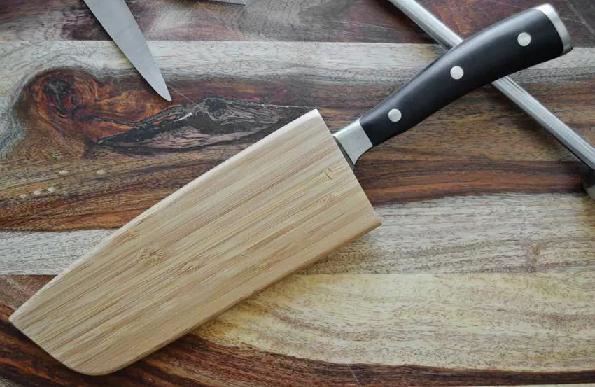 Magnetic Bamboo Santoku Sheath