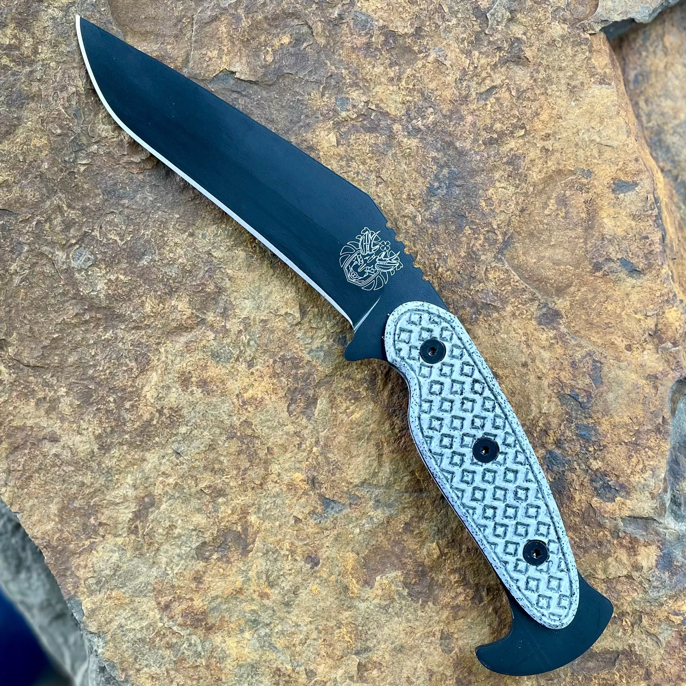 Mukatta in 80CrV2 Blk/Textured Grip-X