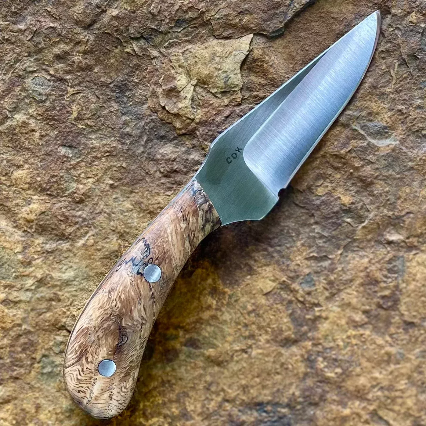 Small Skinner in 1095 w/ Oak Burl